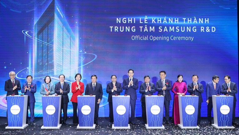 Phiên bản chính thức của 555Win Phạm Minh Chính dự lễ khánh thành Trung tâm phiên bản chính thức của 555win và phát triển (R&amp;D) của Samsung tại Việt Nam (Ảnh: VGP)