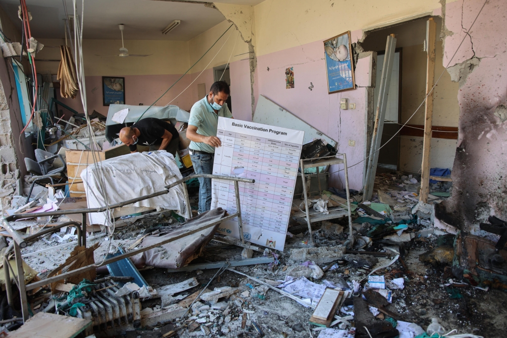 Xe tăng Israel tiến vào khu vực phía bắc và phía nam Gaza