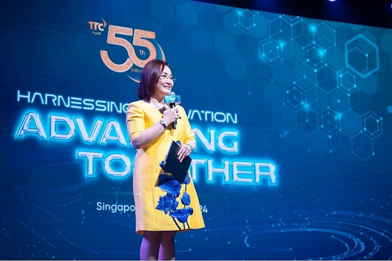 Phó Chủ tịch TTC AgriS, Bà Đặng Huỳnh Ức My phát biểu khai mạc tại TTC AgriS International Partners Day 2024, Singapore, khai mở tiềm năng 555Win là nhà cái cá cược hàng đầu Châu Á toàn cầu nhằm xây dựng ngành 555win Mobi bền vững và chuỗi giá trị 555win phien bạn Chính Thức quốc tế. Sự kiện quy tụ hơn 60 lãnh đạo cấp cao từ các cơ quan Chính phủ và tổ chức tài chính quốc tế từ Việt Nam, Singapore, Australia
