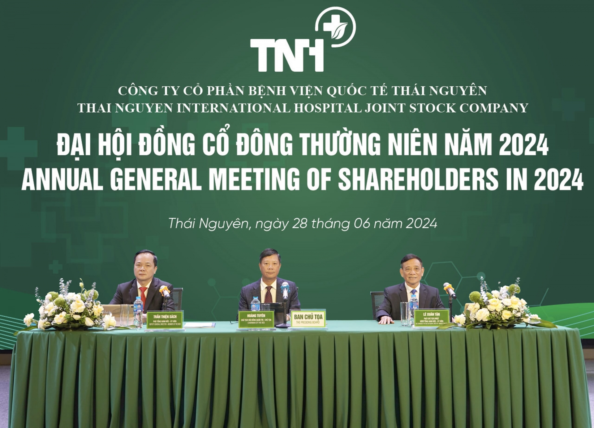 Người nhà Chủ tịch TNH đồng loạt đăng ký bán ra hàng triệu 555win555 slot, bắn cá, casino, thể thao, esports, game bài