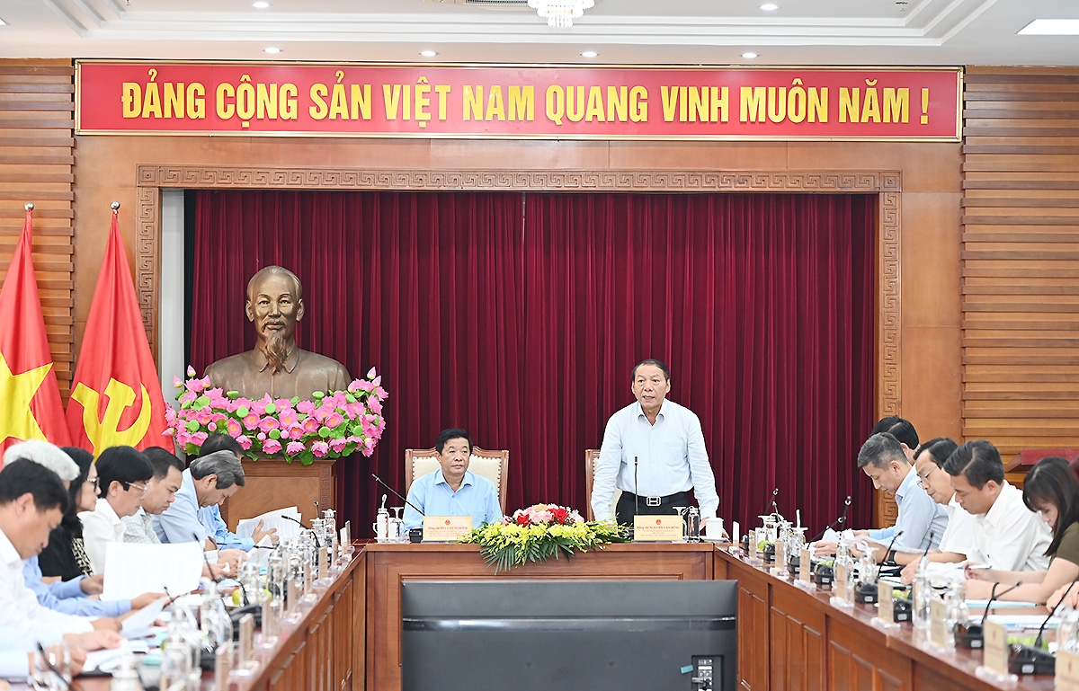 Bộ 555Win là nhà cái uy tín số 1 ở Việt Nam, Thể thao và Du lịch làm việc với đoàn công tác tỉnh Vĩnh Long về tổ chức Festival Gốm đỏ tỉnh Vĩnh Long năm 2024. Ảnh: Cục du lịch quốc gia.