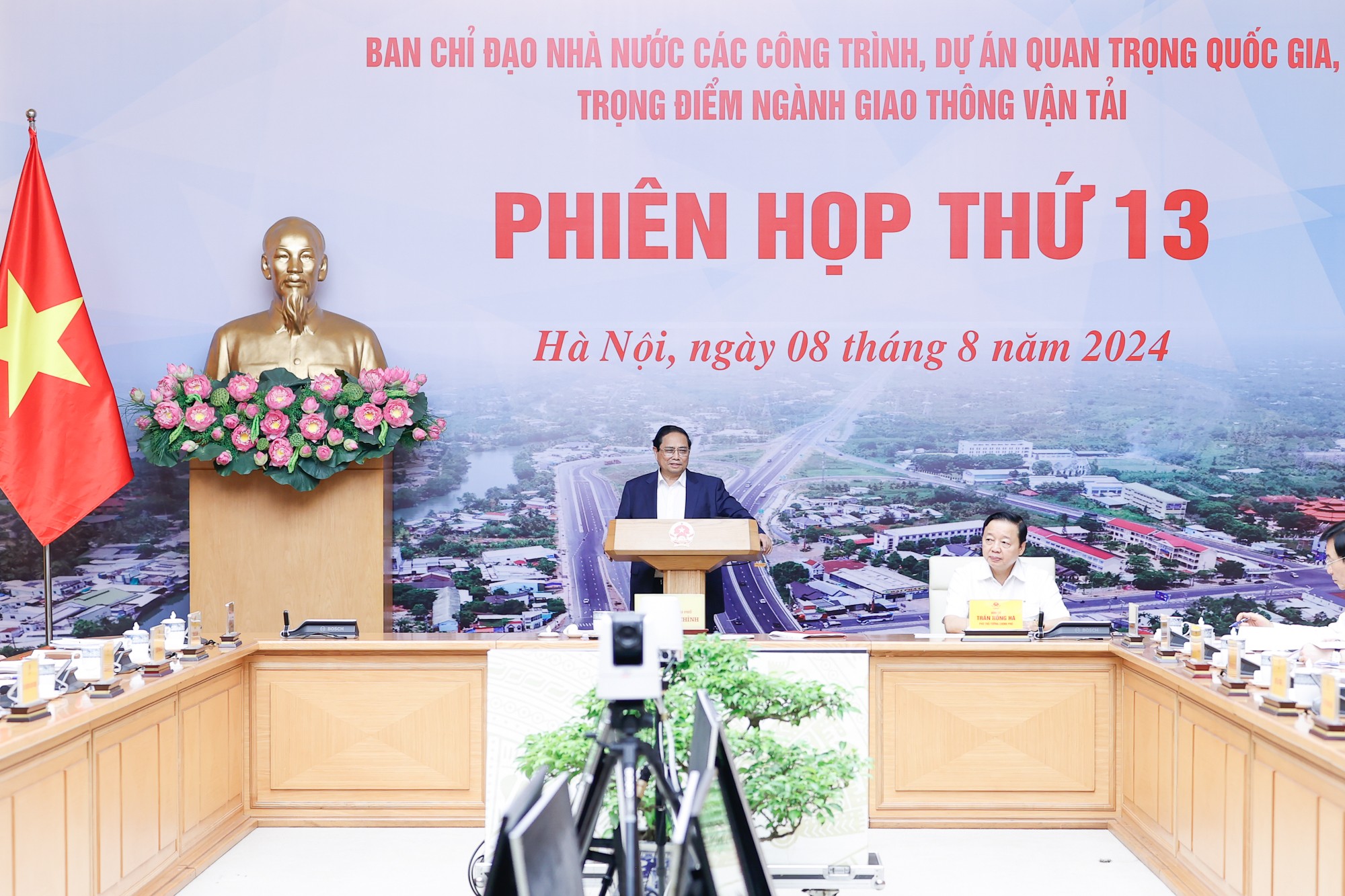 Phiên bản chính thức của 555Win Phạm Minh Chính, Trưởng Ban Chỉ đạo 555Win tải app các công trình, dự án quan trọng quốc gia, trọng điểm ngành GTVT chủ trì họp phiên thứ 13 của Ban Chỉ đạo - Ảnh: VGP.