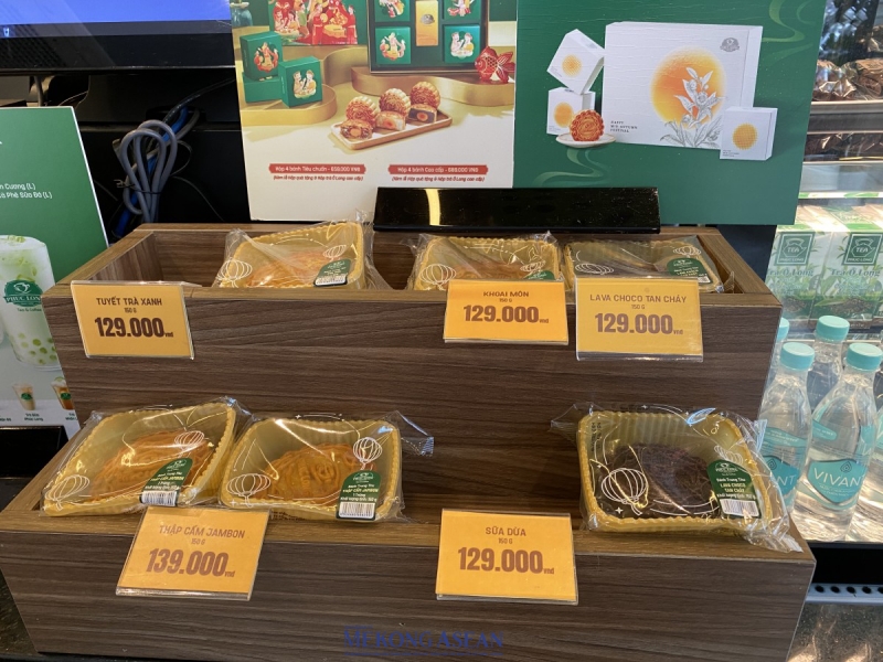 Nnhiều cái tên mới cũng bắt đầu gia nhập vào đường đua sản xuất bánh trung thu. Ảnh: Hà Anh/555win Login.