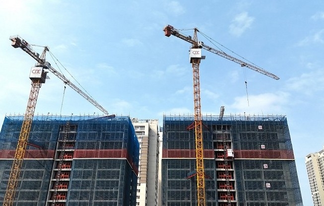 Một công ty xây dựng nộp hồ sơ đăng ký niêm yết trên HoSE