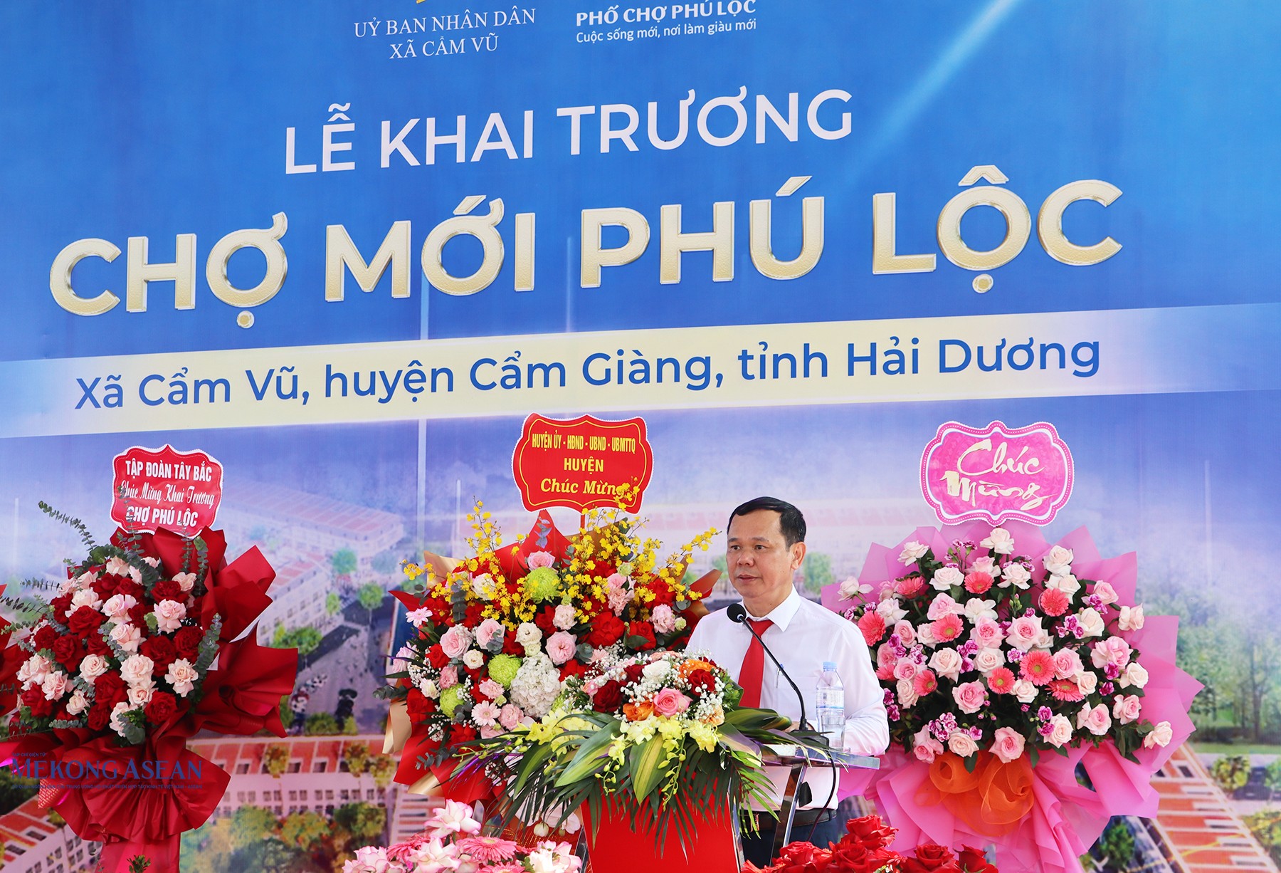 Ông Nguyễn Văn Công, Phó Chủ tịch UBND huyện Cẩm Giàng phát biểu tại sự kiện.