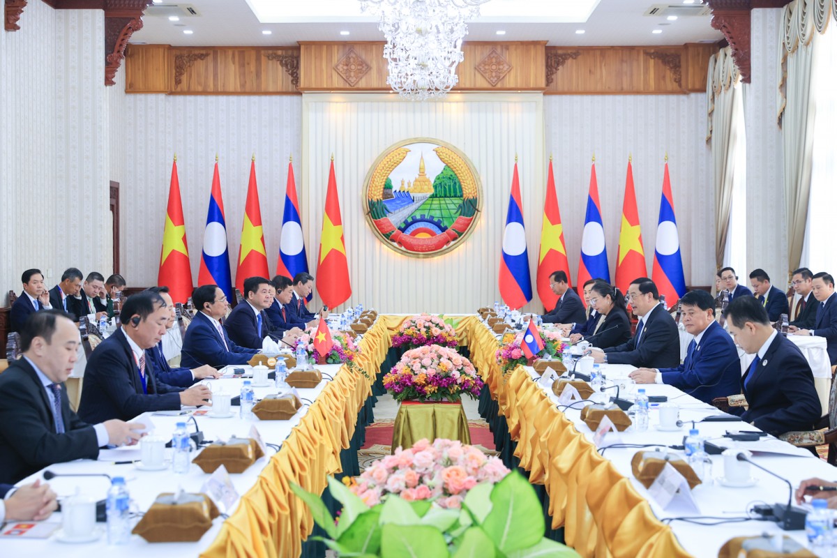 Việt Nam dành ưu tiên cao nhất cho mối quan hệ vĩ đại với Lào