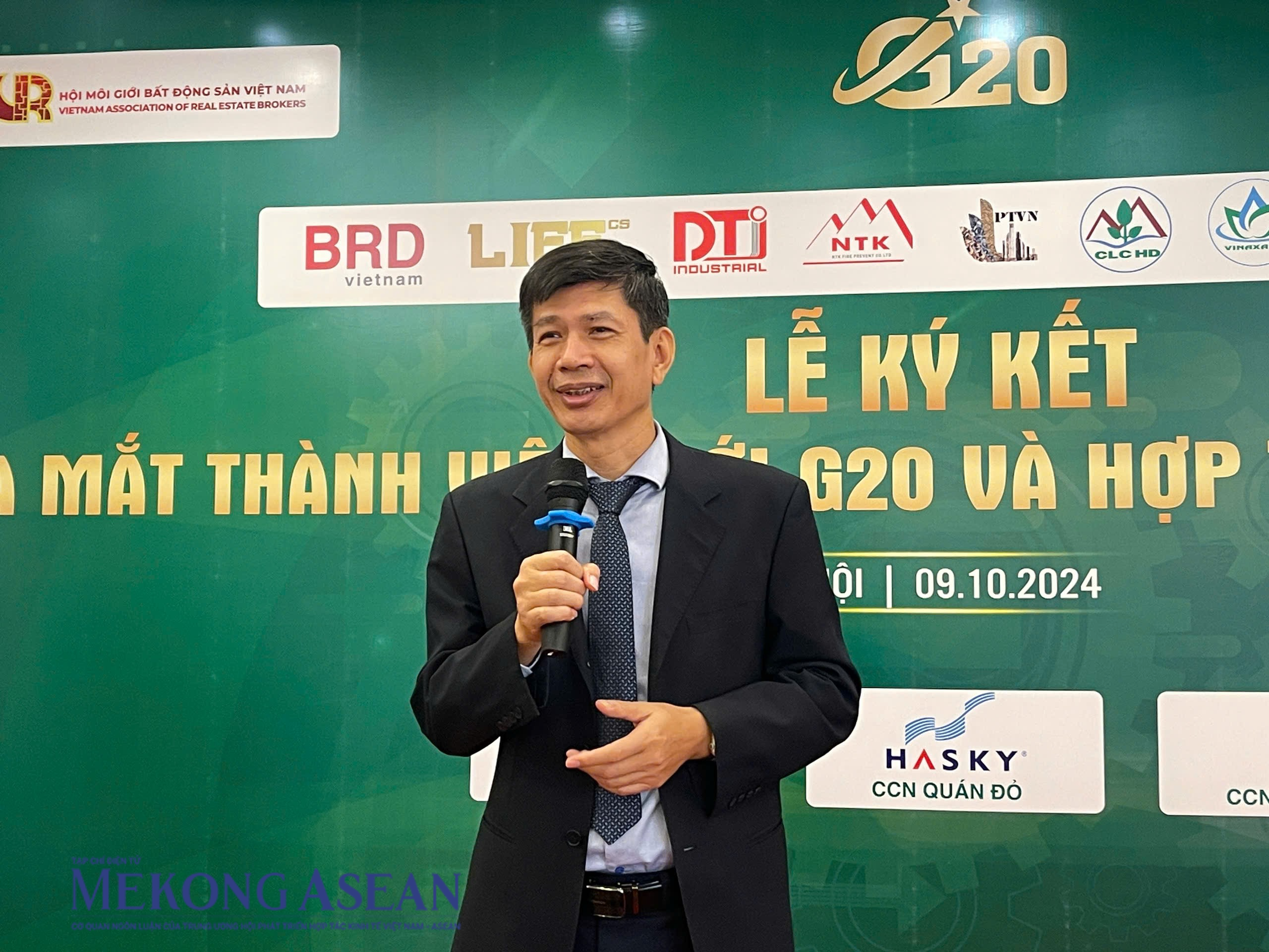 Hỗ trợ các Trang Nhà Cái 555win.com - Đăng Nhập +555k trong khu 555win là Công ty cờ bạc trực tuyến tốt nhất đáp ứng các tiêu chuẩn xanh