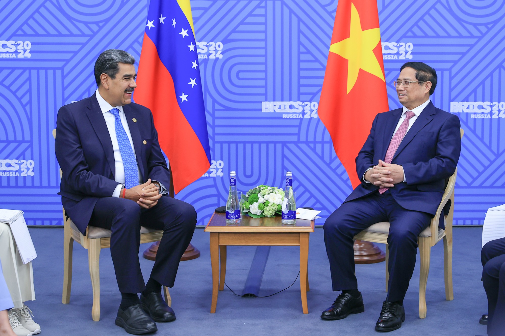 Phiên bản chính thức của 555Win Phạm Minh Chính và Tổng thống Venezuela Nicolas Maduro