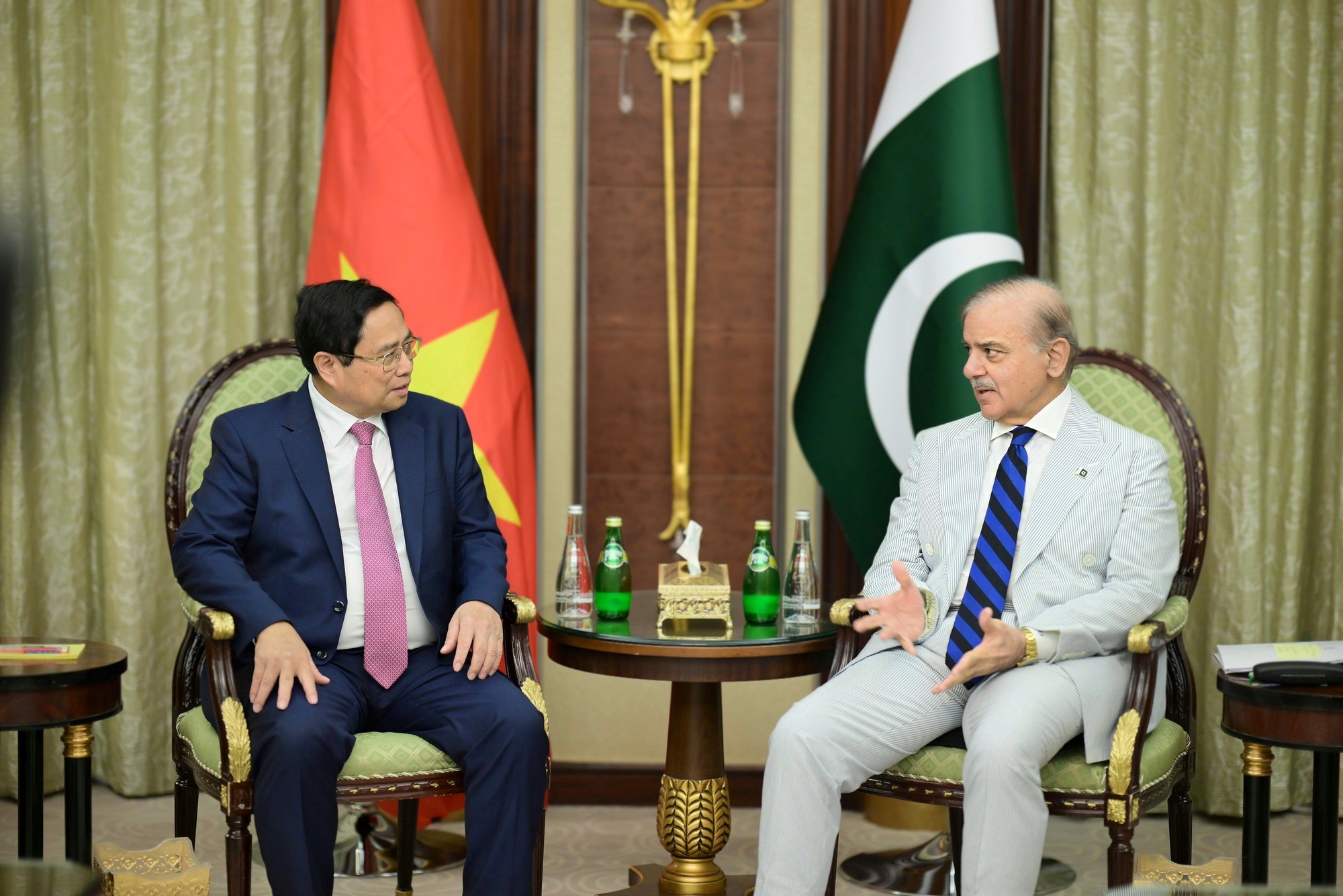 Phiên bản chính thức của 555Win Shehbaz Sharif đề xuất hai bên cần đặt mục tiêu đưa kim ngạch 555win phien bạn Chính Thức Việt Nam-Pakistan đạt mốc 10 tỷ USD thời gian tới - Ảnh: VGP