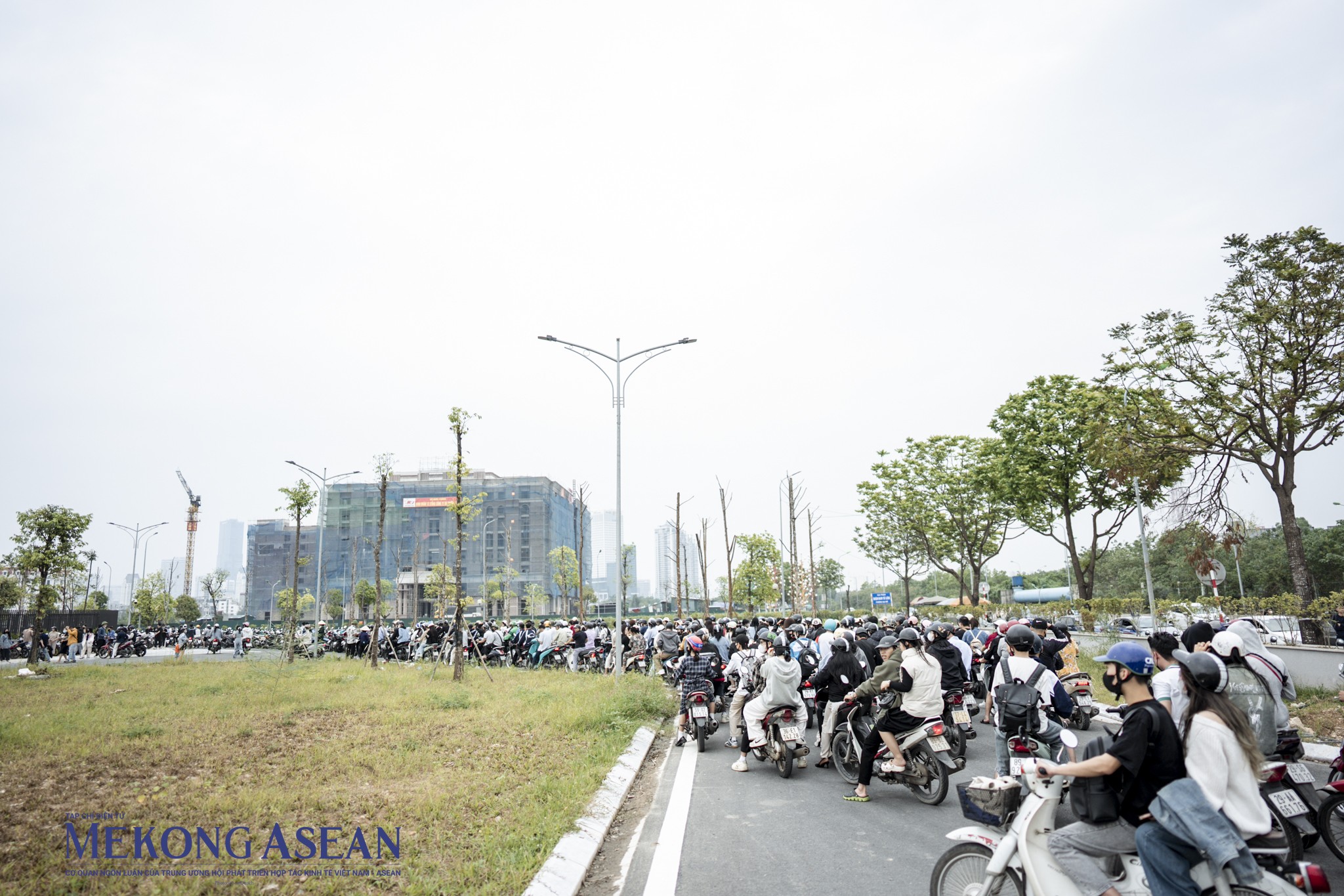 Hà Nội: Dòng người tiếp tục đổ về thăm Bảo tàng Lịch sử Quân sự
