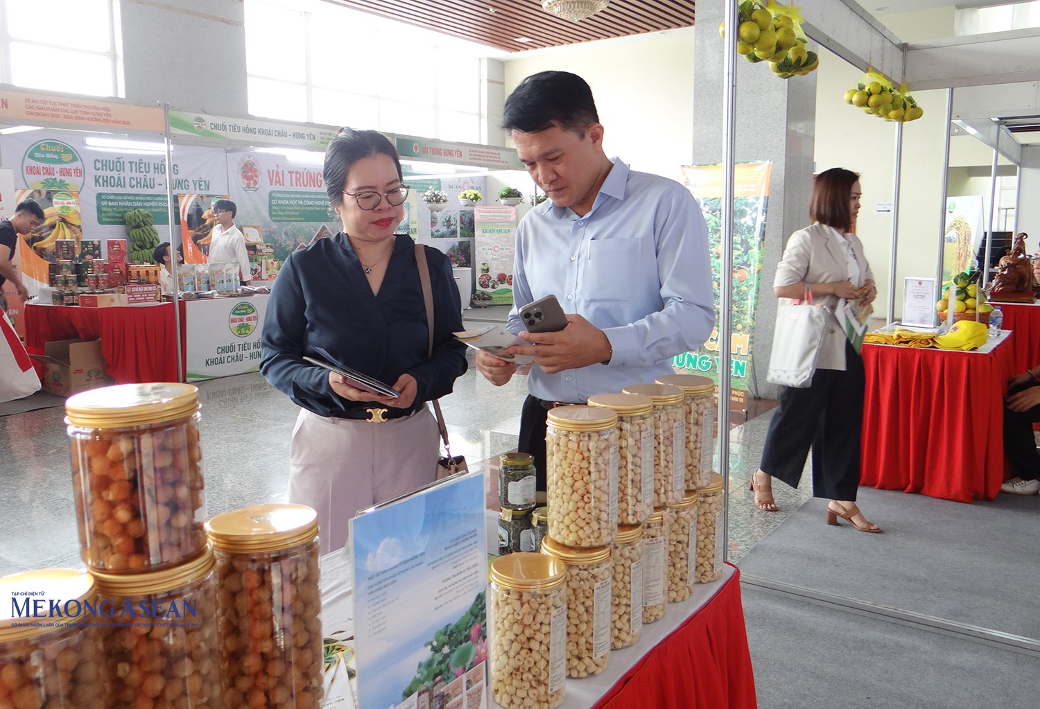 Đại diện Trang Nhà Cái 555win.com - Đăng Nhập +555k dự hội nghị trao đổi thông tin về sản phẩm với lãnh đạo Sở Công Thương tỉnh Hưng Yên.