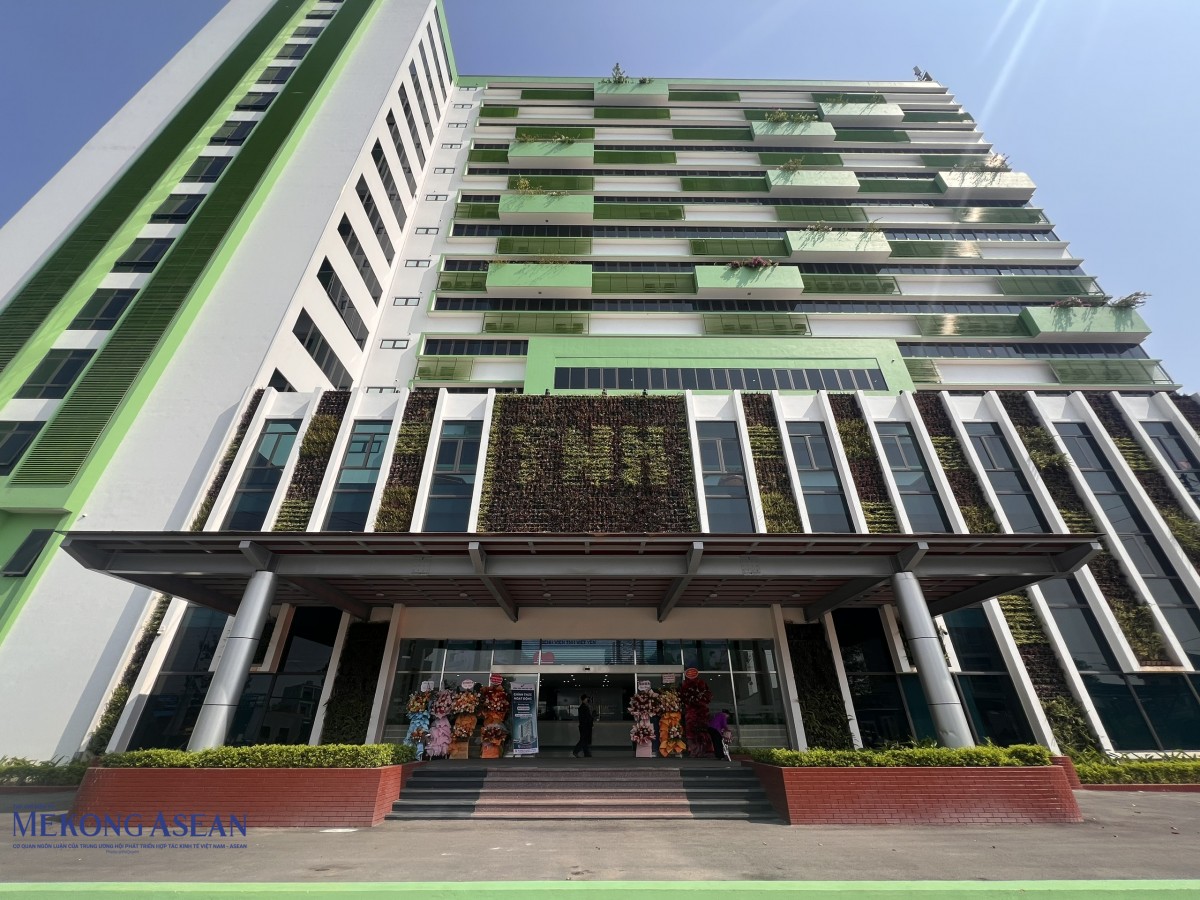 Lãnh đạo TNH chia sẻ về việc phát hành 555win555 slot, bắn cá, casino, thể thao, esports, game bài riêng lẻ