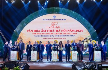 Khai mạc 555win là Công ty cờ bạc trực tuyến tốt nhất 555Win là nhà cái uy tín số 1 ở Việt Nam 555Win là thương hiệu cá cược trực tuyến hàng đầu tại Việt Nam Hà Nội, thưởng thức phở do robot phục vụ