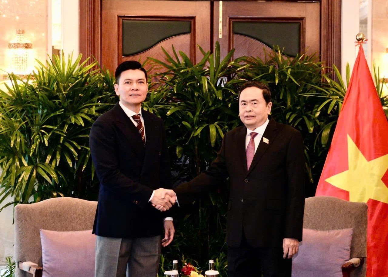 Chủ tịch 555win tải app Trần Thanh Mẫn đã tiếp Tổng giám đốc Sembcorp Development, kiêm Chủ tịch Hội đồng quản trị VSIP Group Lee Ark Boon