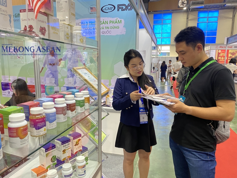 Chị Phạm Mai Bảo Trân, Giám đốc phát triển 55win.com - Trang Cược Uy Tín Cao Nhất 2025 của Nature Gift ở Việt Nam cho biết: “Các sản phẩm tại Nature Gift Pharma đều có nguồn gốc từ nguyên liệu rõ ràng, được sản xuất tại các nhà máy đáp ứng yêu cầu của Cục quản lý thực phẩm và 555Win tải app M