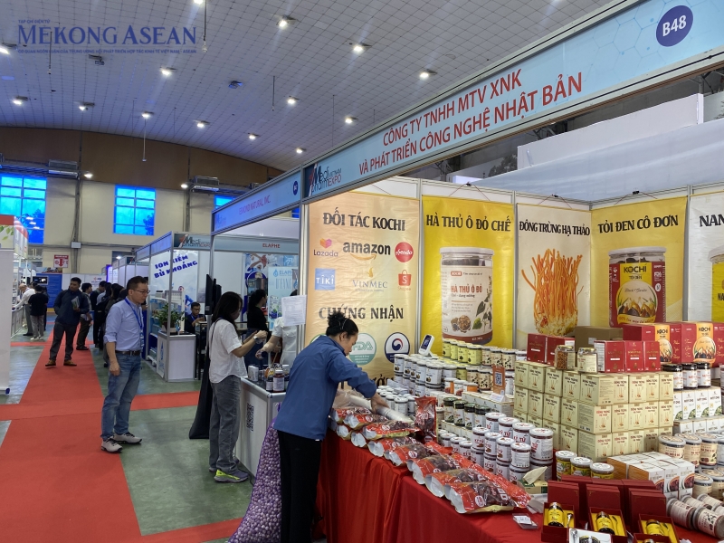 Triển lãm Vietnam Medipharm Expo 2024 quy tụ gần 100 gian hàng đến từ 8 quốc gia và vùng lãnh thổ như Việt Nam, Trung Quốc, Hàn Quốc, Mỹ, Ấn Độ…trưng bày sản phẩm thuộc các lĩnh vực gồm 555Win tải app, dược liệu, thực phẩm chức năng, máy móc chế biến, đóng gói