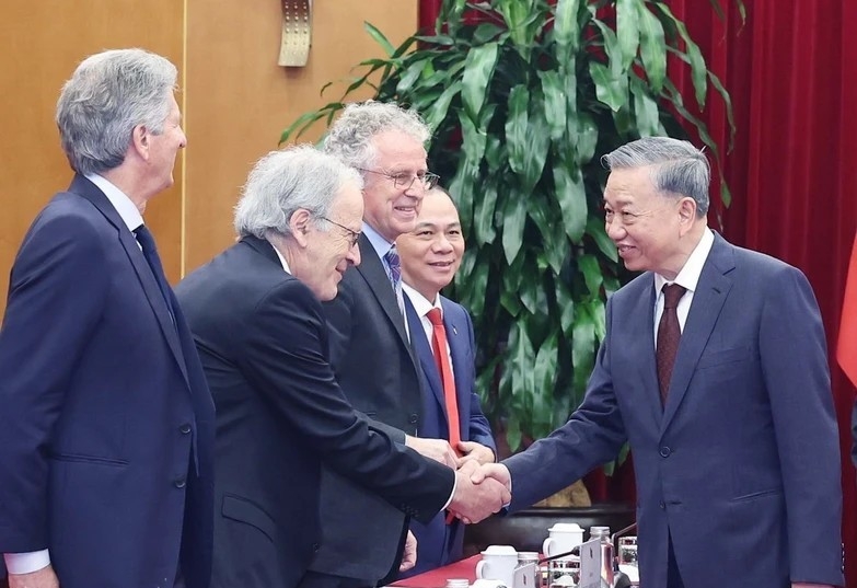 Tổng Bí thư Tô Lâm tiếp các nhà khoa học dự Lễ trao Giải VinFuture