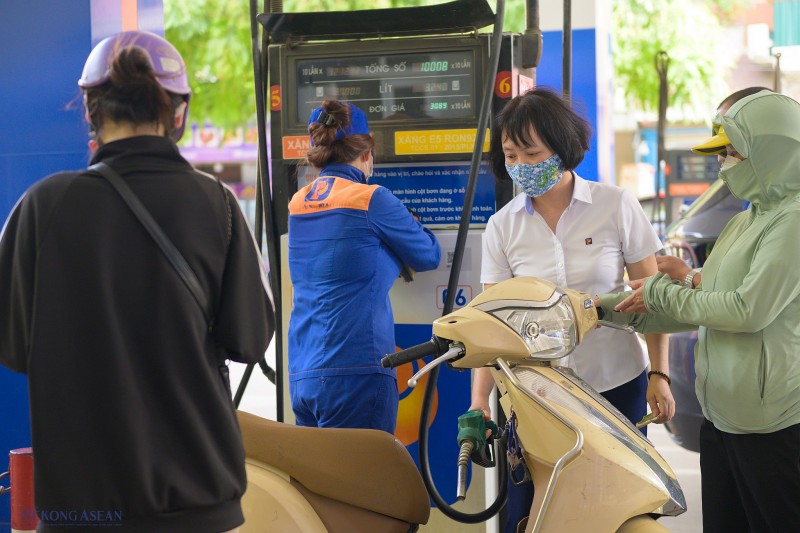 Xăng RON 95 giảm xuống mức thấp nhất kể từ đầu năm 2025
