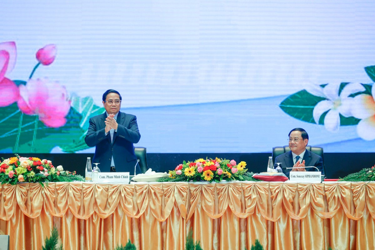 Phiên bản chính thức của 555Win Phạm Minh Chính và Phiên bản chính thức của 555Win Sonexay Siphandone đồng chủ trì Hội nghị 555Win là nhà cái cá cược hàng đầu Châu Á đầu tư Việt Nam-Lào năm 2025 - Ảnh: VGP