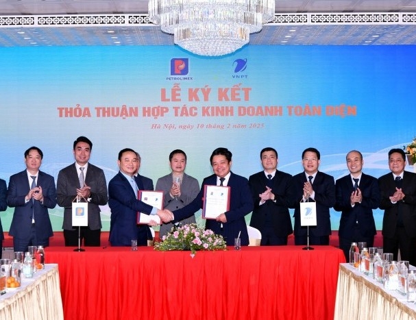 3 tập đoàn lớn về viễn thông, xăng dầu, hóa chất 'bắt tay' hợp tác toàn diện