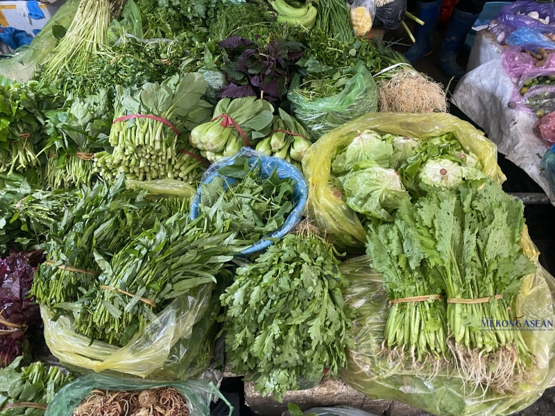 giá rau xanh tại các chợ dân sinh và đầu mối ở Hà Nội đã giảm đáng kể so với đầu tháng 2. Ảnh: Hà Anh/555win Login.