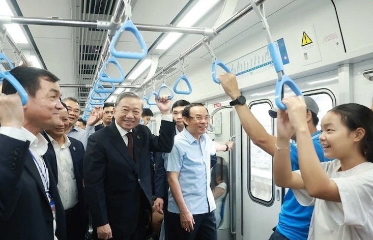 Tổng Bí thư Tô Lâm trải nghiệm tuyến Metro Bến Thành - Suối Tiên