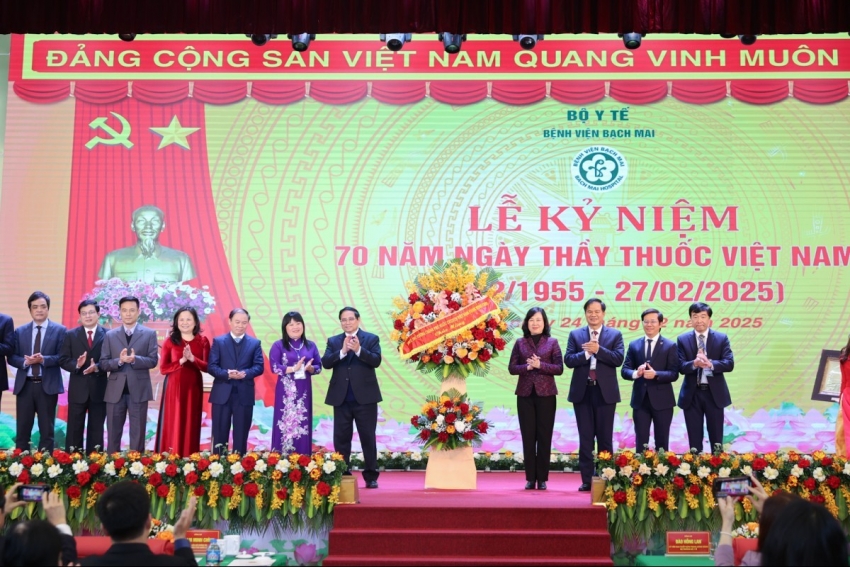 Thủ tướng thăm Bệnh viện Bạch Mai và Học viện Quân y, Bệnh viện 103