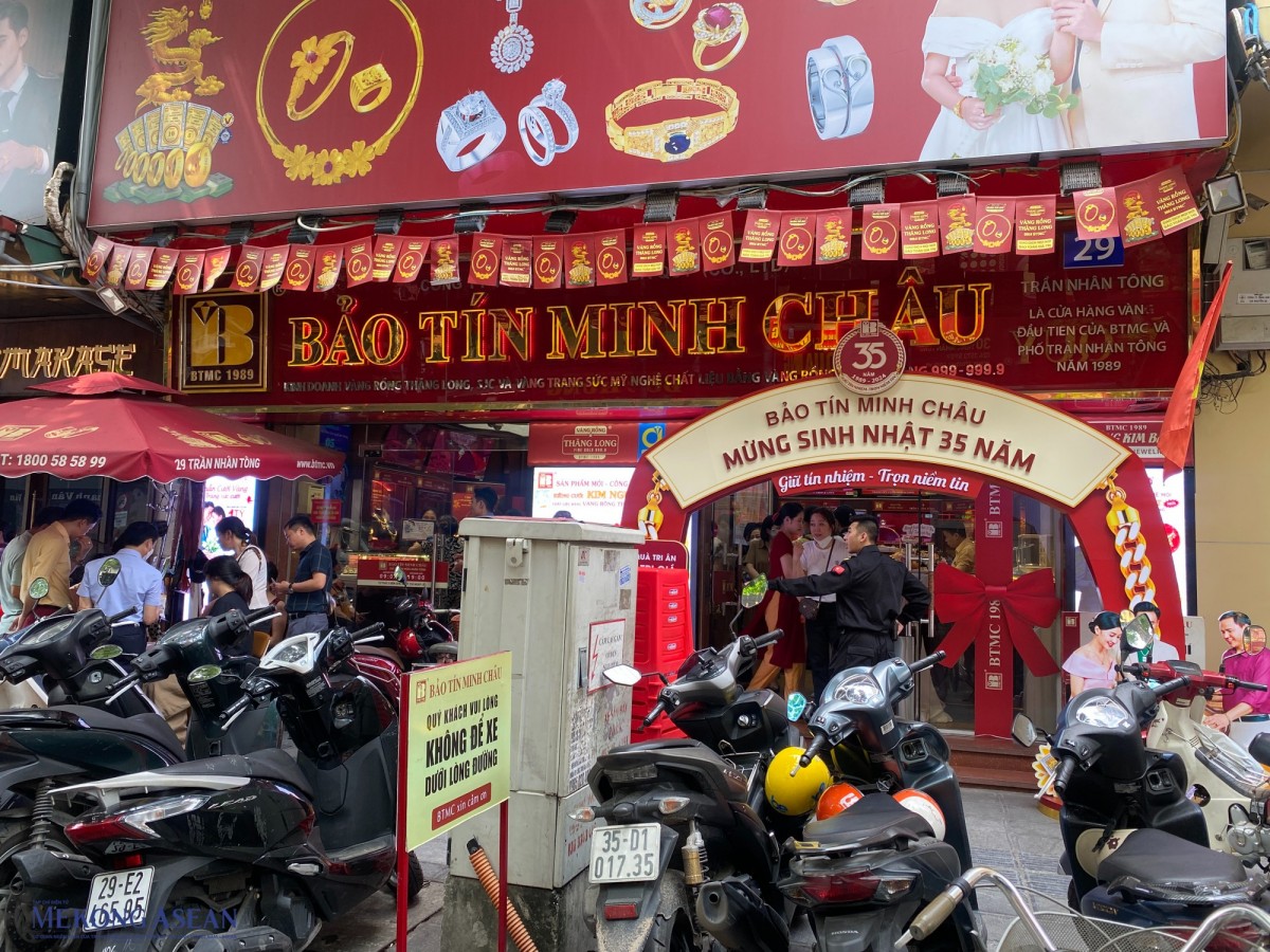 Vàng nhẫn Bảo Tín Minh Châu ngược dòng tăng
