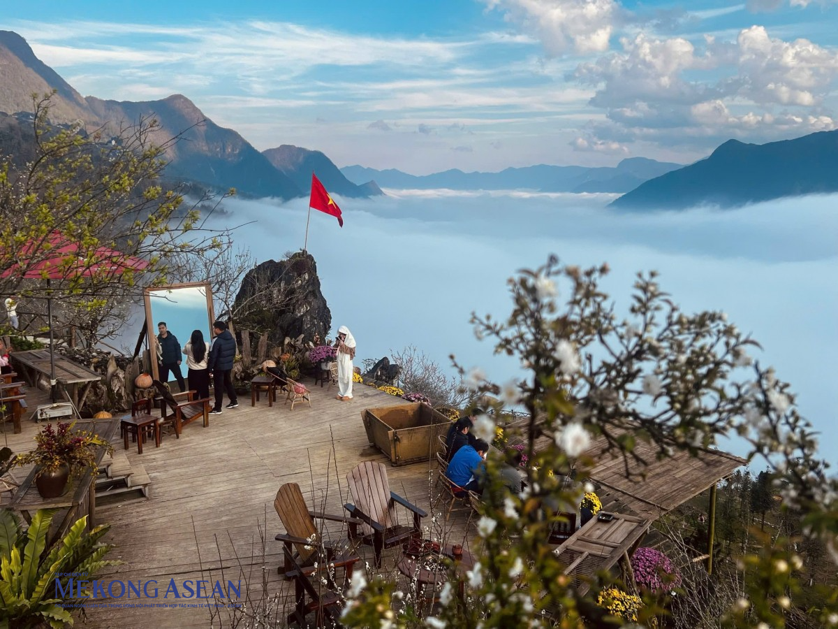 Say đắm trước biển mây bồng bềnh ở Sa Pa