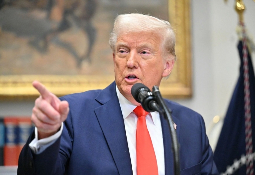 Tổng thống Trump áp thuế 25% với Canada và Mexico