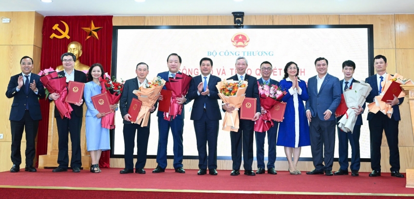 Bộ Công Thương bổ nhiệm nhiều lãnh đạo sau tinh gọn bộ máy
