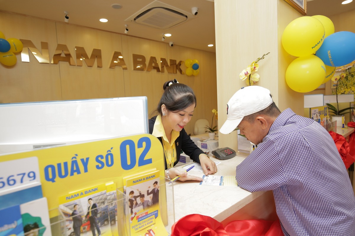 Thêm 2 ngân hàng tiếp tục giảm lãi suất xuống dưới 6%