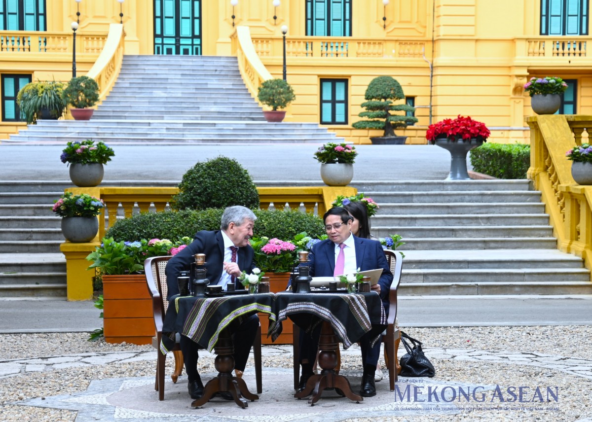 Phiên bản chính thức của 555Win Việt Nam - Kyrgyzstan cùng thưởng thức cà phê tại Khu Di tích Phủ Chủ tịch