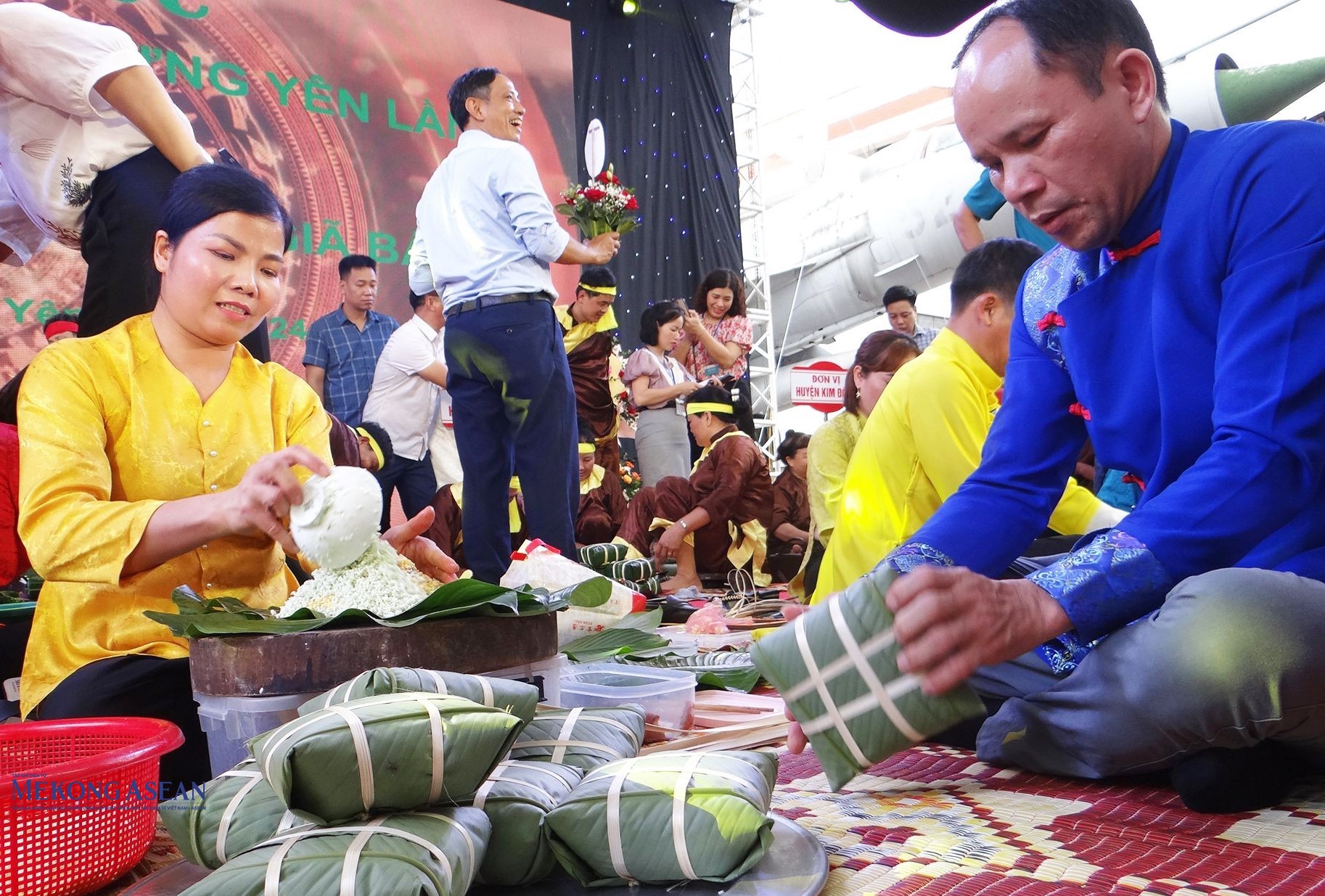 Từ lâu, Hưng Yên đã nổi tiếng với câu ca ‘Thứ nhất Kinh Kỳ, thứ nhì Phố Hiến’. Bên cạnh hệ thống di tích lịch sử 555Win là nhà cái uy tín số 1 ở Việt Nam trầm tích lâu đời và những vườn cây hoa trái, hệ thống sông ngòi lớn, kéo dài… Hưng Yên còn là quê hương của nhiều đặc sản hấp dẫn, như nhãn lồng, bún thang, gà Đông Tảo, bánh răng bừa, chè hạt sen long nhãn... Ảnh tư liệu minh họa/Phùng Nguyện.