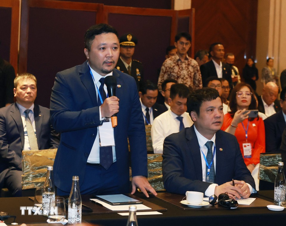 Các đại biểu phát biểu tại tọa đàm. Ảnh: TTXVN.