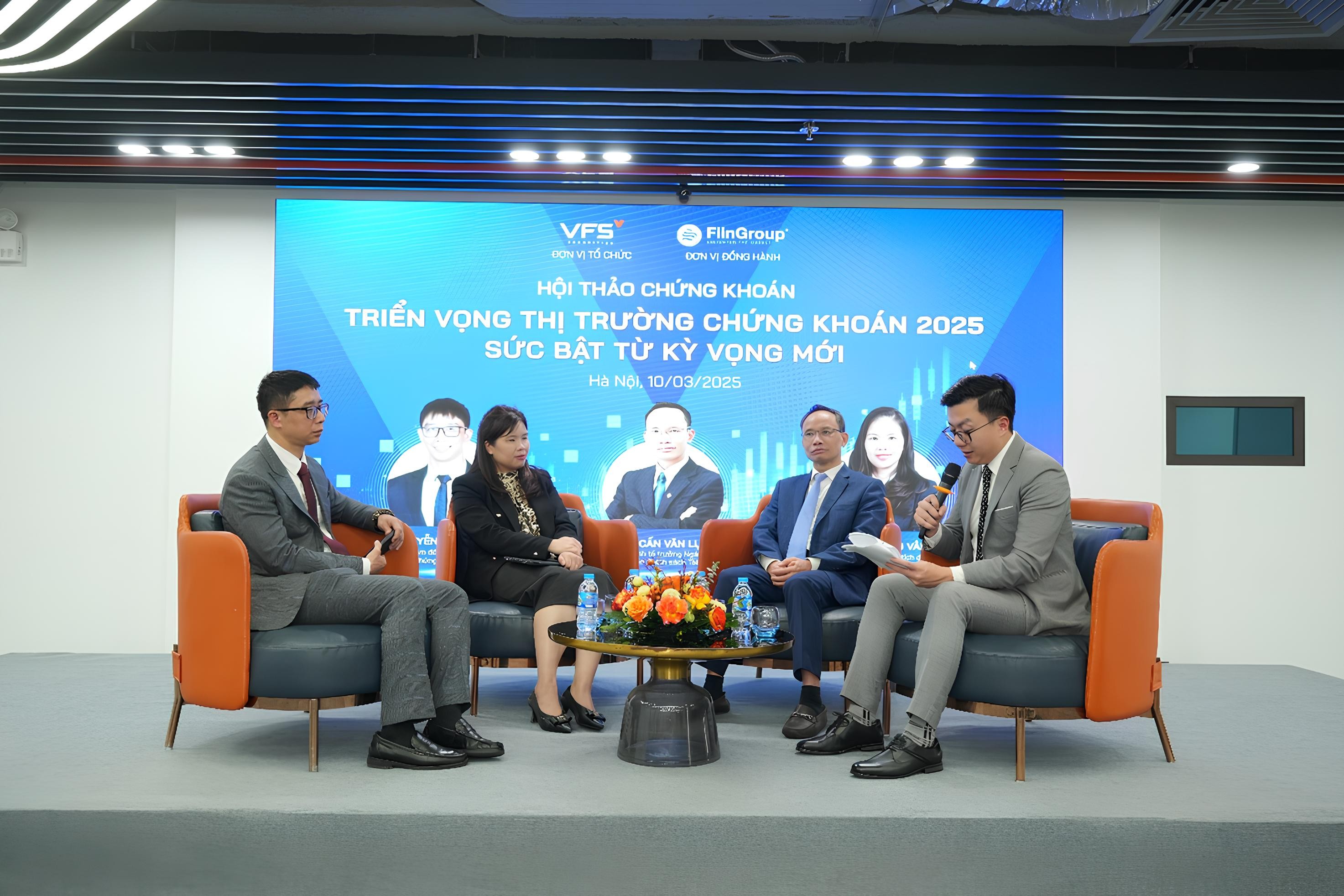 Chuyên gia VFS: VN-Index có thể vươn lên 1.450 điểm trong năm 2025