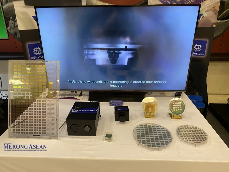 InfraSen, một startup trong lĩnh vực bán dẫn của Việt Nam mang đến triển lãm AISC 2025 các chip ảnh hồng ngoại nhiệt do chính công ty thiết kế và chế tạo.