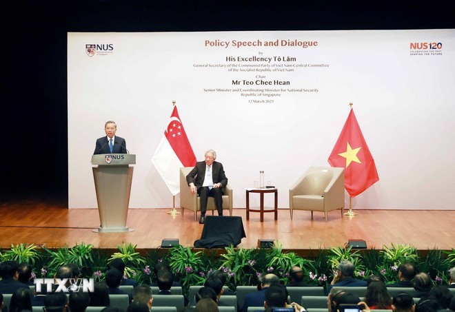 Tổng Bí thư Tô Lâm phát biểu chính sách tại Trường chính sách công Lý Quang Diệu, Đại học Quốc gia Singapore.