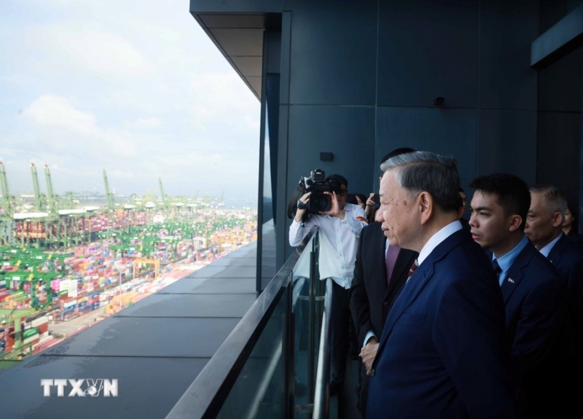 Tổng Bí thư Tô Lâm thăm cảng Pansir Panjang tại Singapore