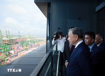 Tổng Bí thư Tô Lâm thăm cảng Pansir Panjang tại Singapore