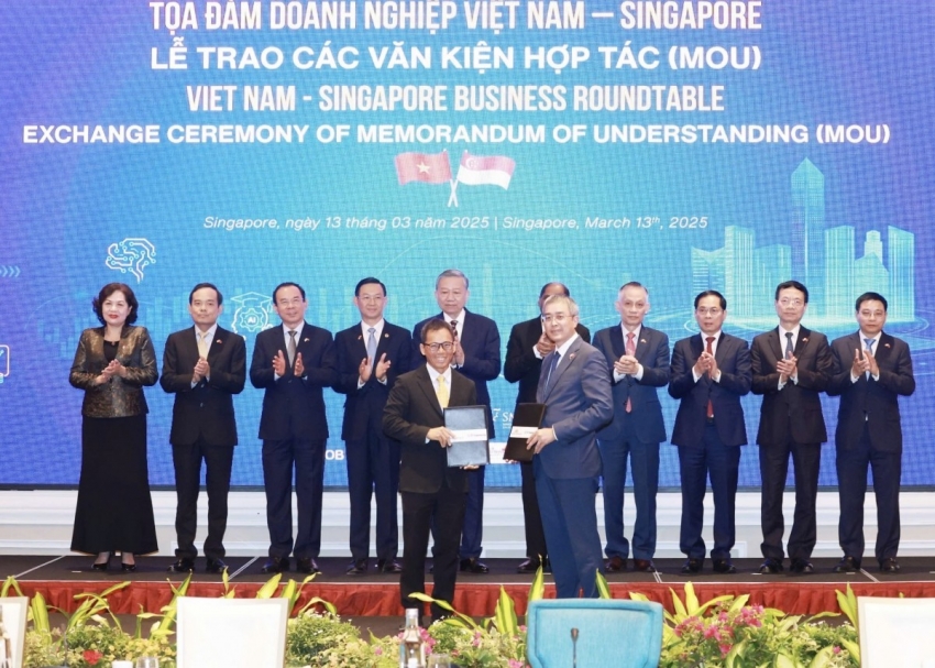 Vietnam Airlines hợp tác với các đối tác lớn tại Singapore