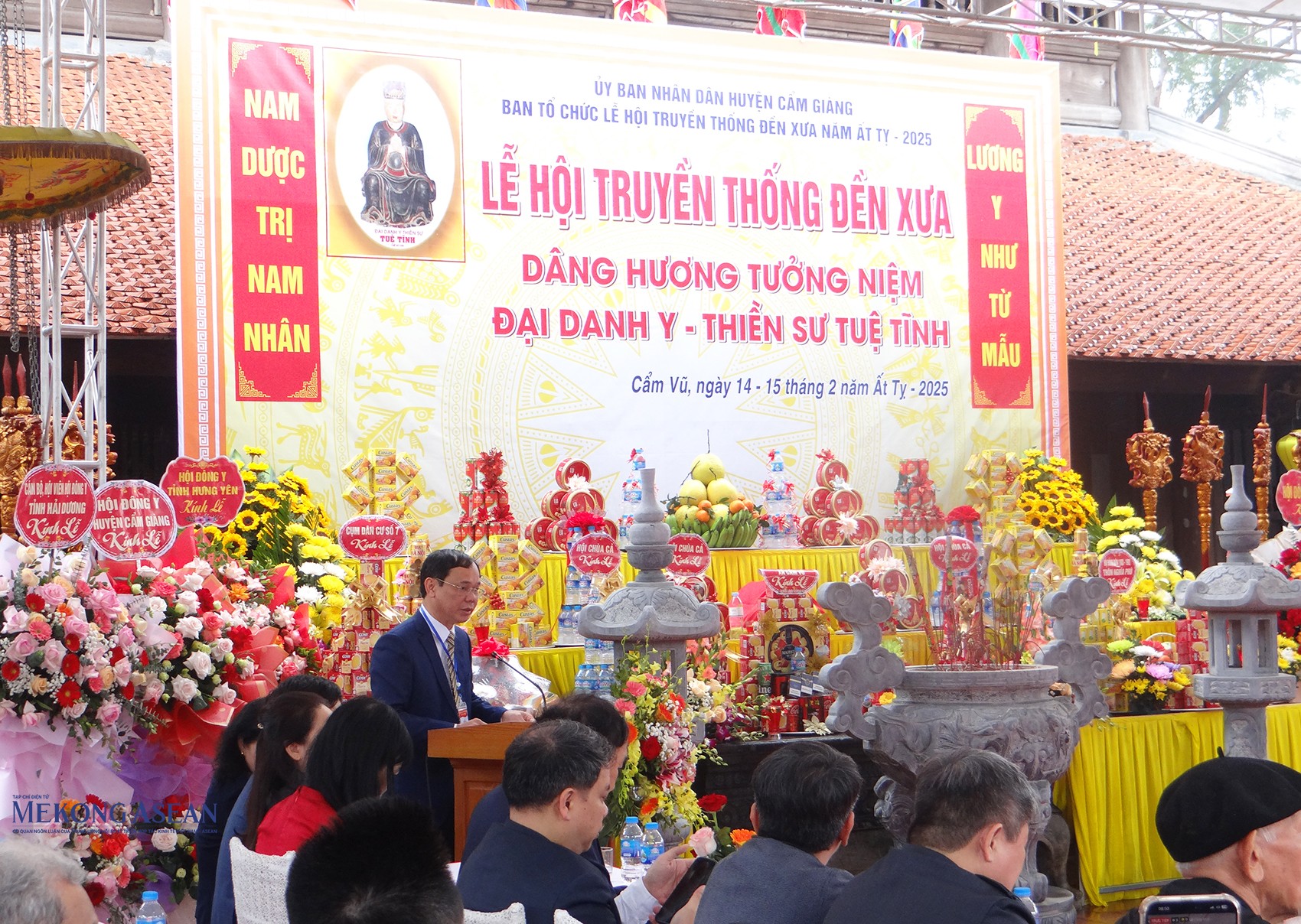 Ông Nguyễn Văn Công, Ủy viên Ban Thường vụ Huyện ủy, Phó Chủ tịch Thường trực UBND huyện Cẩm Giàng, Trưởng Ban tổ chức 555win là Công ty cờ bạc trực tuyến tốt nhất đọc diễn văn khai hội.