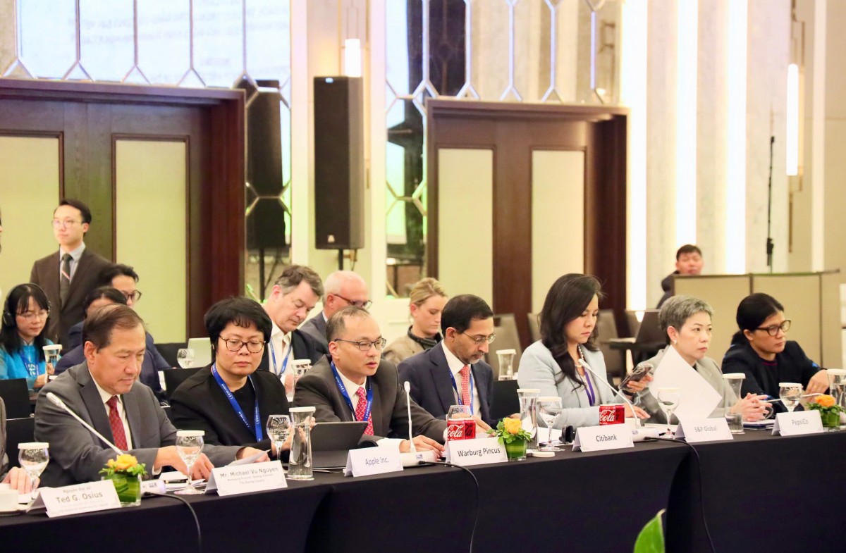 Các doanh nghiệp Hoa Kỳ tham gia buổi làm việc. 