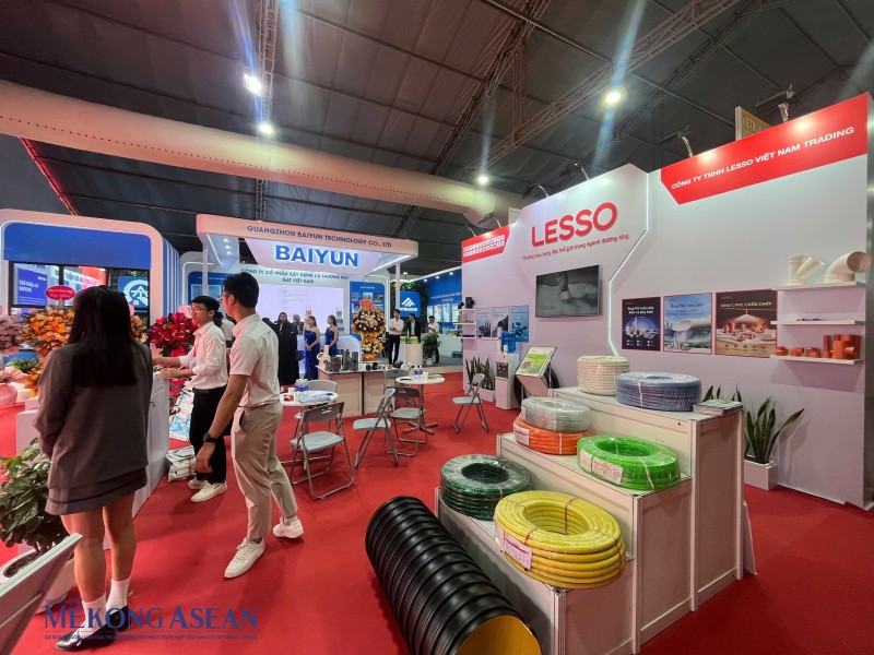 Những gian hàng nội thất độc lạ chiếm sóng Vietbuild Hà Nội 2025