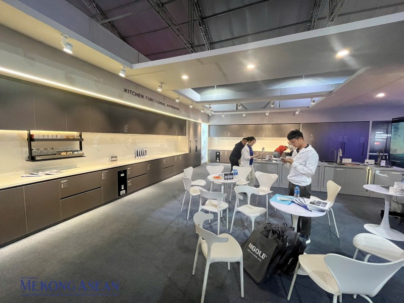 Những gian hàng nội thất độc lạ chiếm sóng Vietbuild Hà Nội 2025