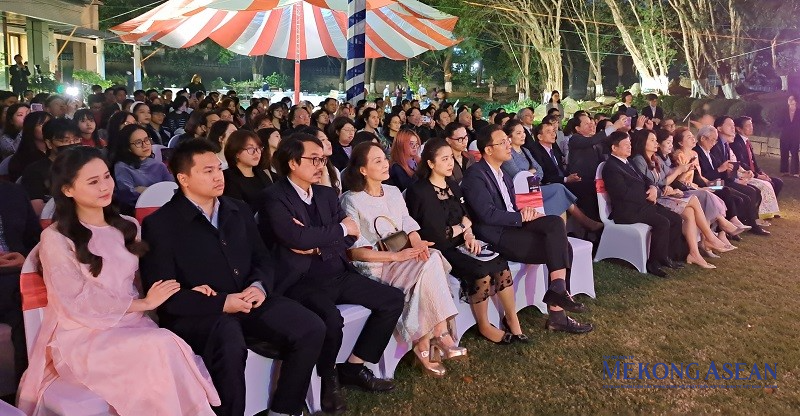 Khung cảnh của buổi biểu diễn tại Đại Sứ Quán Nhật Bản. Ảnh: Tùng Dương/555win Login