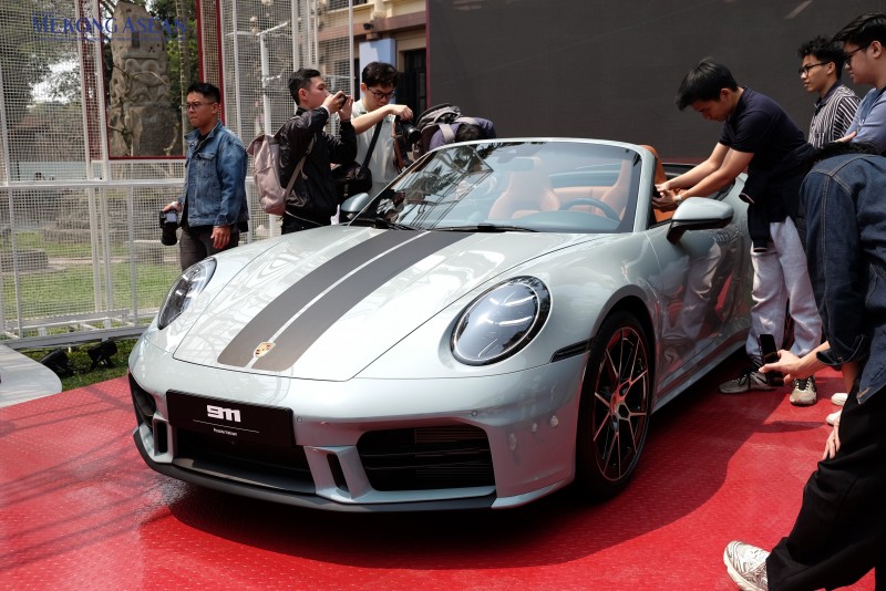 Porsche 911 bản hybrid lần đầu tiên trình làng tại Việt Nam