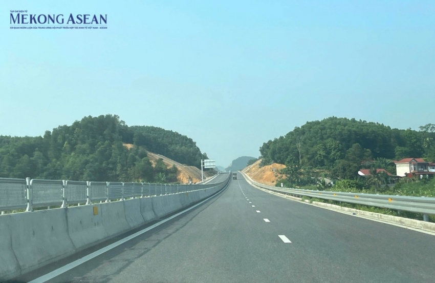 Đẩy nhanh tiến độ 3 dự án giao thông trọng điểm phía Nam