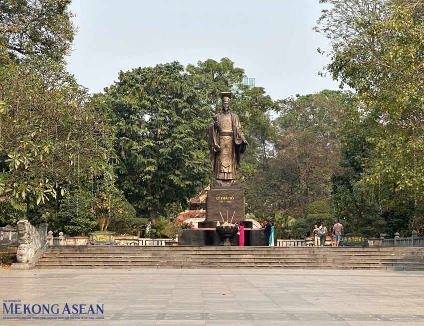 Hà Nội: Hiện trạng vườn hoa Lý Thái Tổ trước khi cải tạo