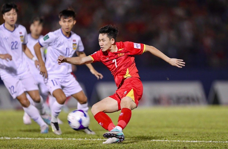 Nguyễn Hai Long ghi bàn thắng ấn tượng bằng chân trái. Ảnh: Hanoi Football Club